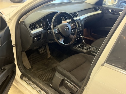 Skoda Superb vaihtoauto
