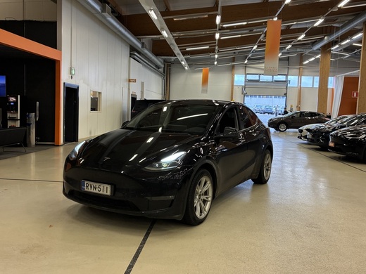 Tesla Model Y vaihtoauto