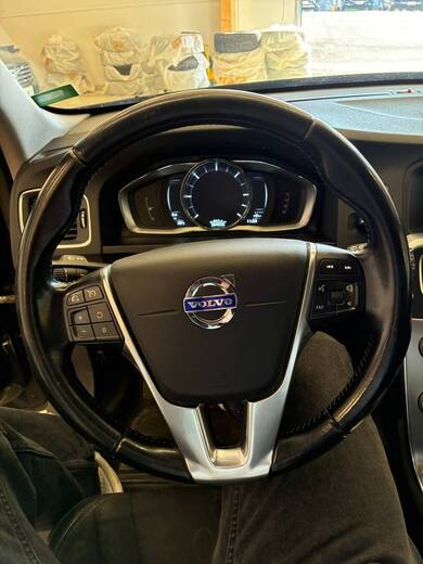 Volvo V60 Cross Country vaihtoauto