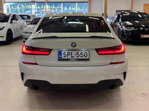 BMW 330 vaihtoauto