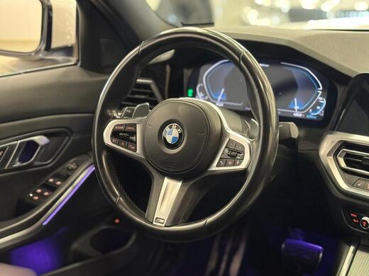BMW 330 vaihtoauto