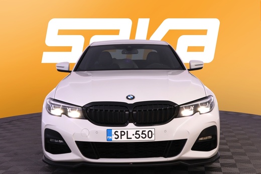 BMW 330 vaihtoauto