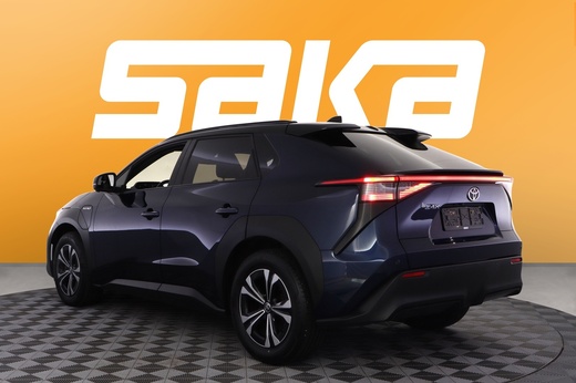Toyota bZ4X vaihtoauto