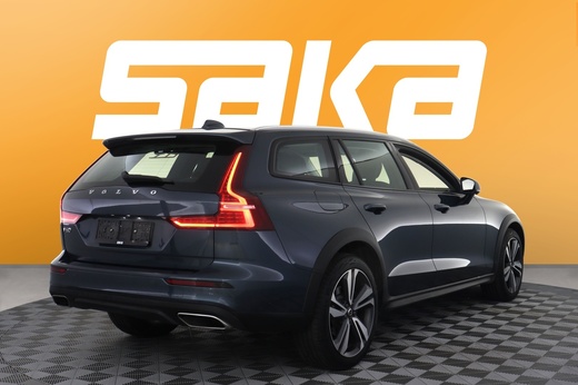 Volvo V60 Cross Country vaihtoauto