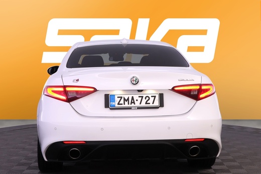 Alfa Romeo Giulia vaihtoauto