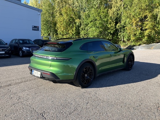 Porsche Taycan vaihtoauto