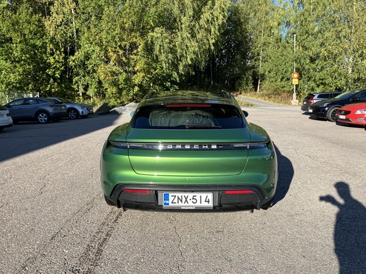 Porsche Taycan vaihtoauto