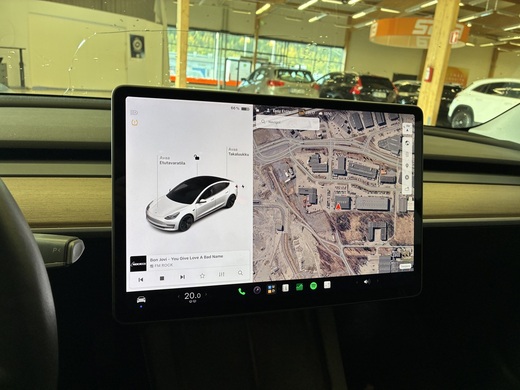 Tesla Model 3 vaihtoauto