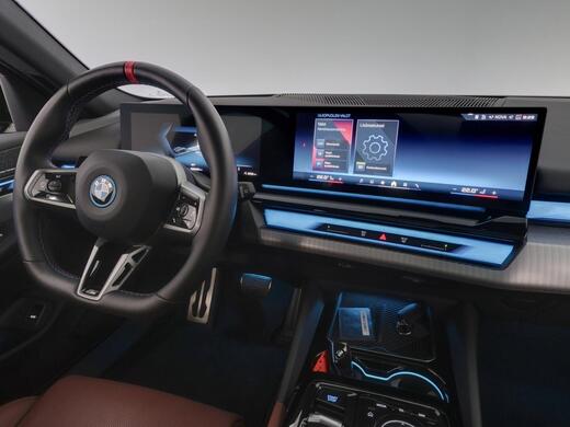 BMW i5 M60 vaihtoauto