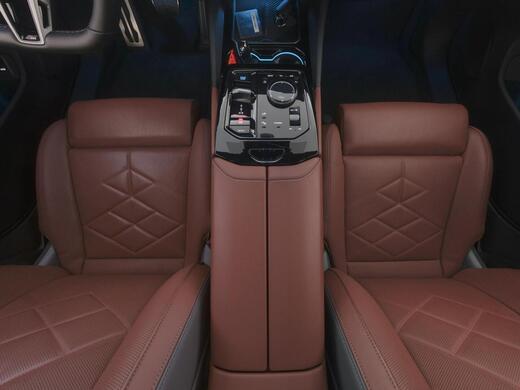 BMW i5 M60 vaihtoauto