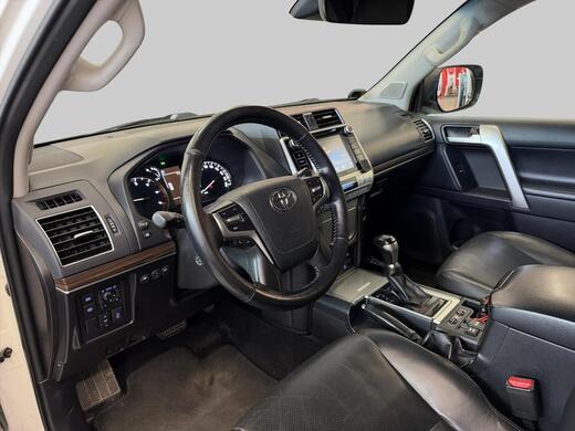 Toyota Land Cruiser vaihtoauto