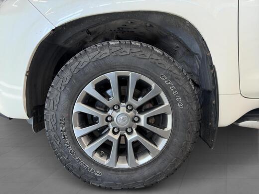Toyota Land Cruiser vaihtoauto
