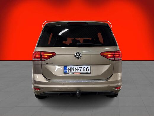 Volkswagen Touran vaihtoauto