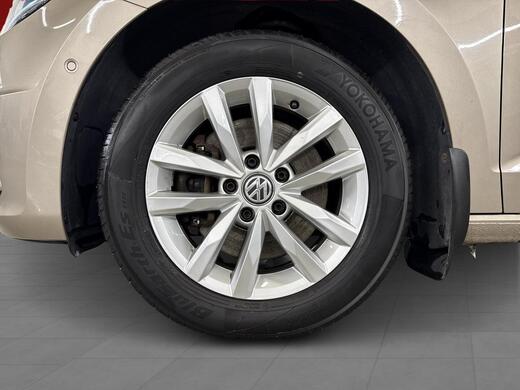 Volkswagen Touran vaihtoauto
