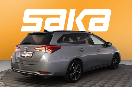 Toyota Auris vaihtoauto