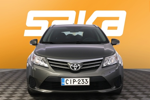 Toyota Avensis vaihtoauto