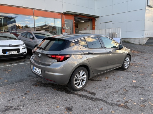 Opel Astra vaihtoauto