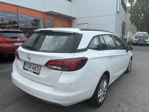 Opel Astra vaihtoauto