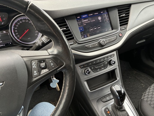 Opel Astra vaihtoauto