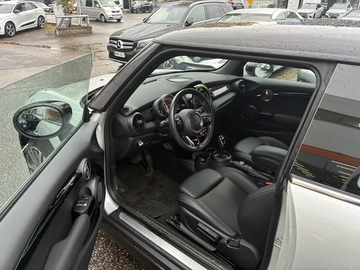Mini Hatchback vaihtoauto