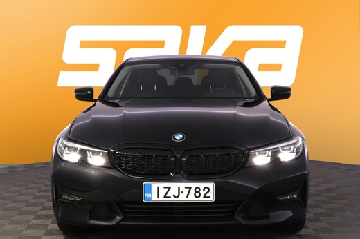 BMW 330 vaihtoauto