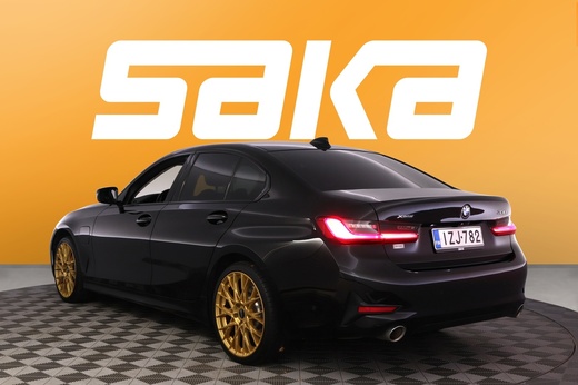 BMW 330 vaihtoauto