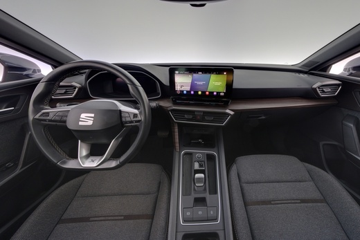 SEAT Leon Sportstourer vaihtoauto