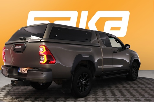 Toyota Hilux vaihtoauto