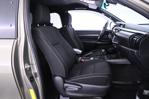 Toyota Hilux vaihtoauto
