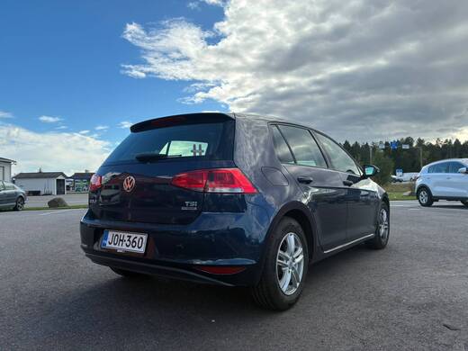 Volkswagen Golf vaihtoauto