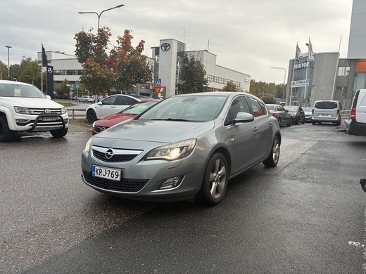 Opel Astra vaihtoauto