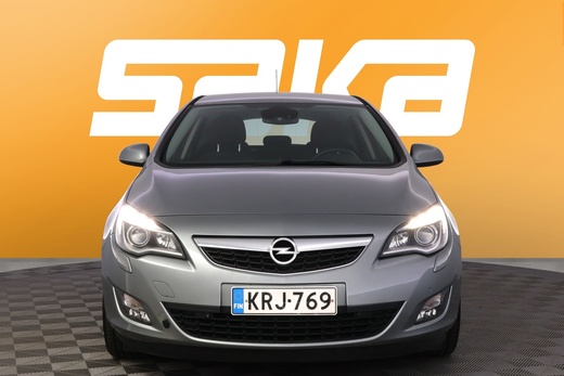 Opel Astra vaihtoauto