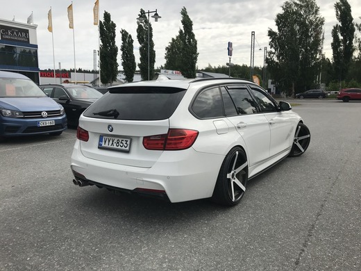 BMW 320 vaihtoauto