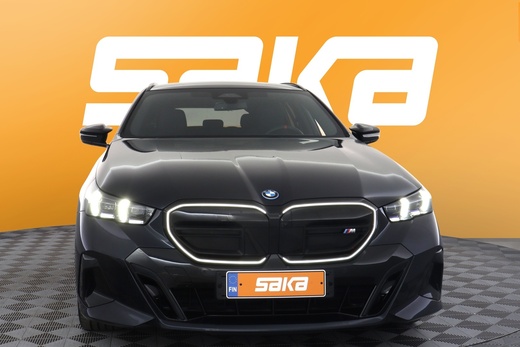 BMW i5 M60 vaihtoauto