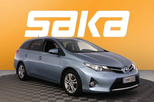 Toyota Auris vaihtoauto
