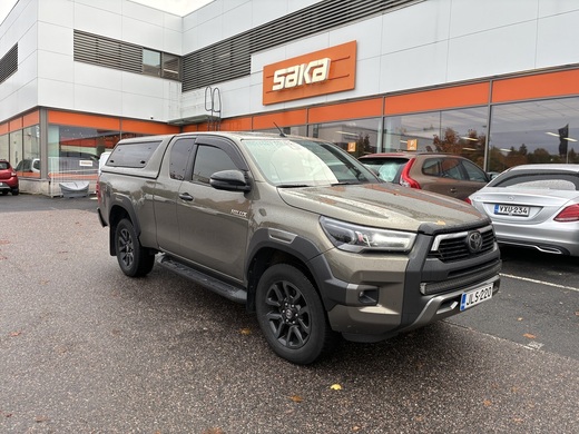 Toyota Hilux vaihtoauto