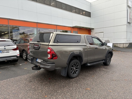 Toyota Hilux vaihtoauto