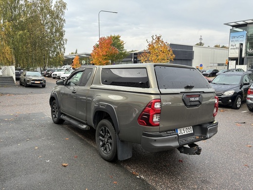 Toyota Hilux vaihtoauto