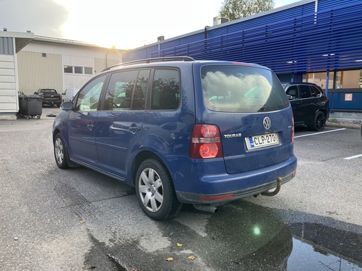 Volkswagen Touran vaihtoauto