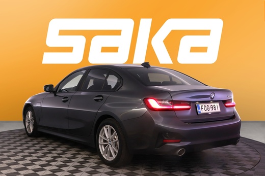 BMW 330 vaihtoauto