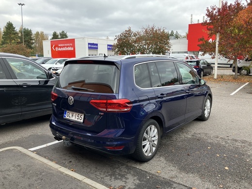 Volkswagen Touran vaihtoauto