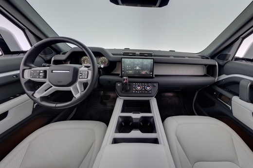 Land Rover Defender vaihtoauto