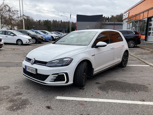 Volkswagen Golf vaihtoauto