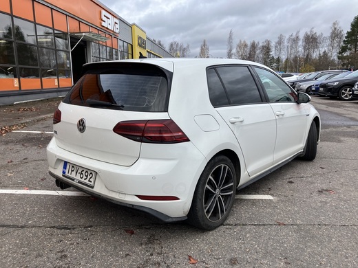 Volkswagen Golf vaihtoauto