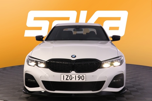 BMW 330 vaihtoauto