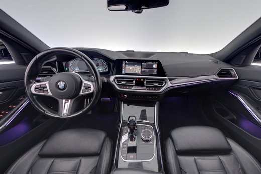 BMW 330 vaihtoauto