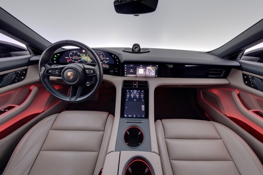 Porsche Taycan vaihtoauto
