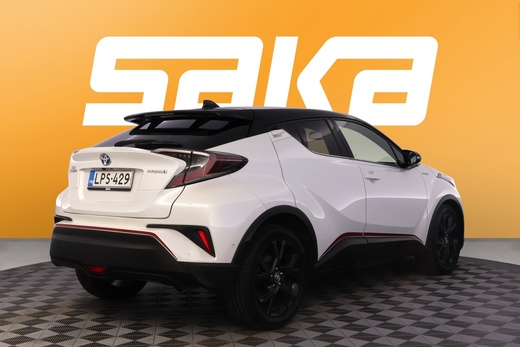 Toyota C-HR vaihtoauto