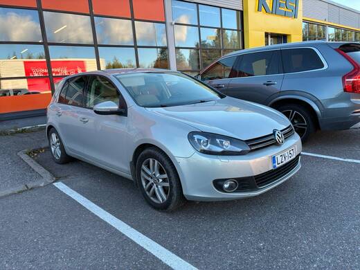 Volkswagen Golf vaihtoauto
