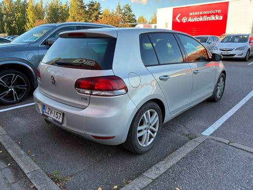 Volkswagen Golf vaihtoauto